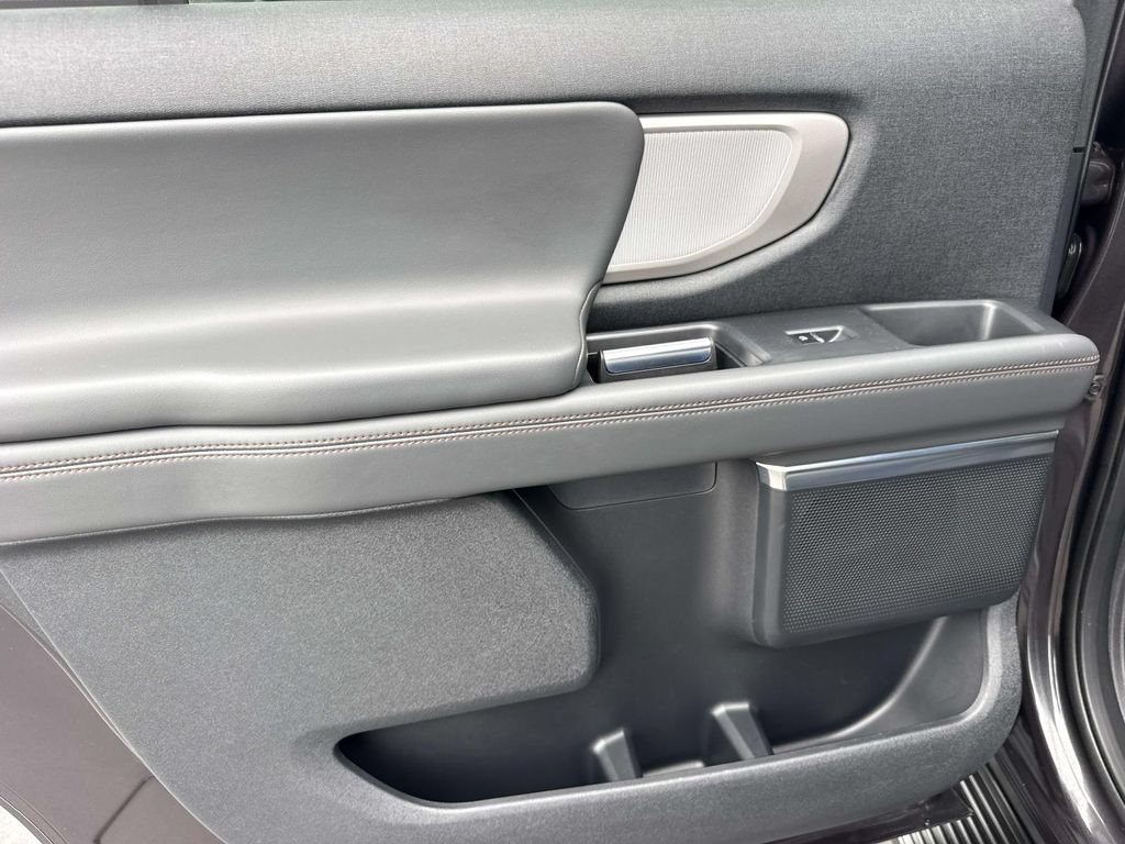 Certified 2025 Ford Expedition Max Active AWD/4WD image 10
