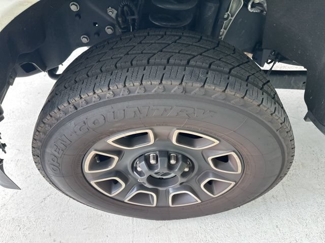Certified 2024 Ford F250 Platinum w/ FX4 Off-Road Package AWD/4WD image 7