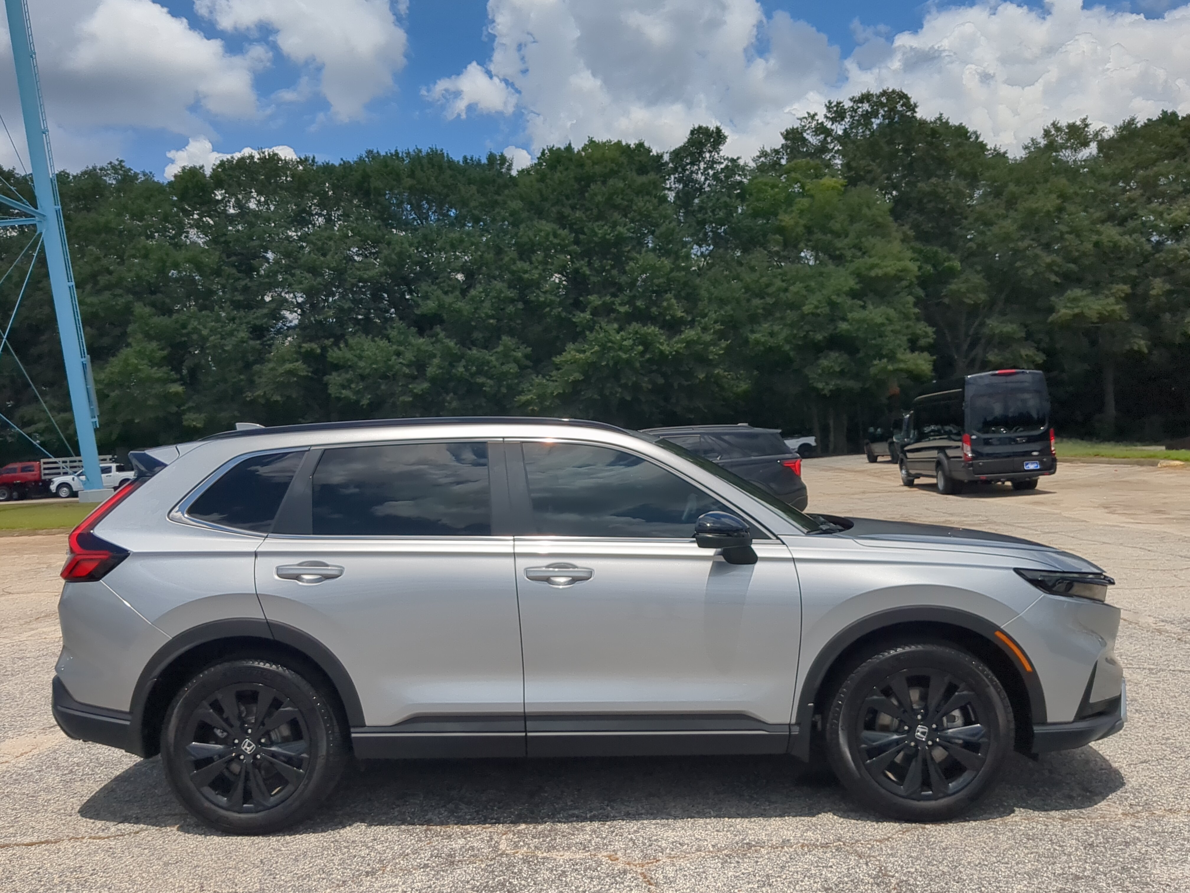 Used 2024 Honda CR-V Sport Touring image 2