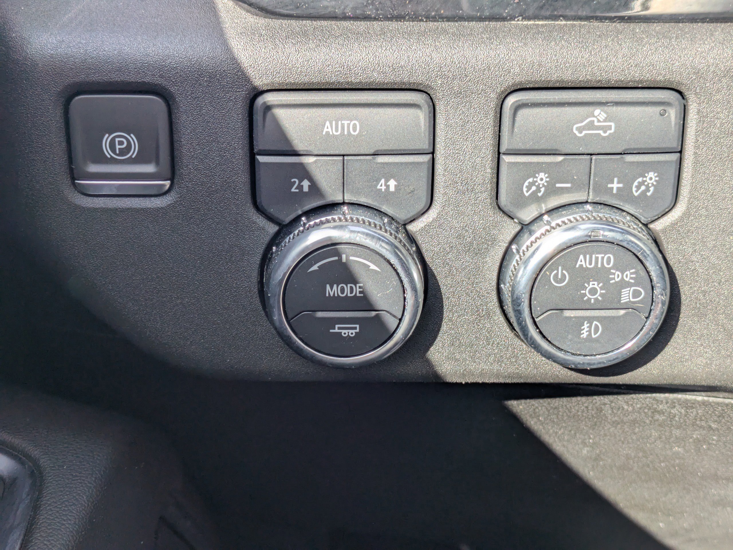 Used 2024 GMC Sierra 1500 Elevation image 27