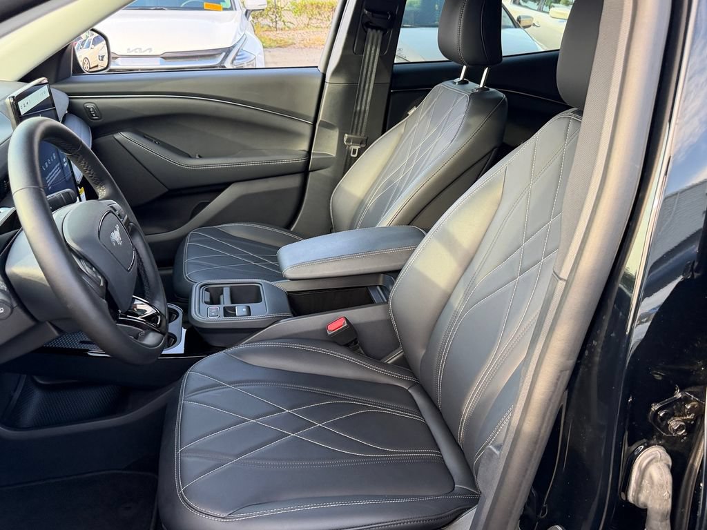 Certified 2025 Ford Mustang Mach-E Select RWD image 10