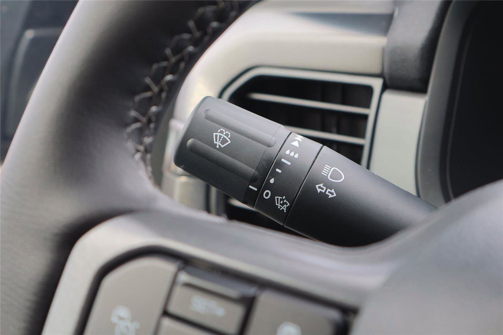 Certified 2025 Ford F150 Lariat w/ Equipment Group 501A Mid image 13