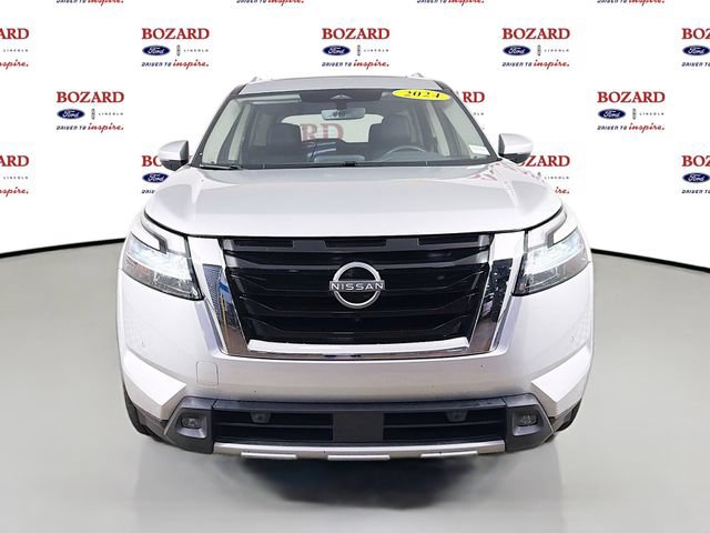 Used 2024 Nissan Pathfinder SL w/ SL Premium Package FWD image 2