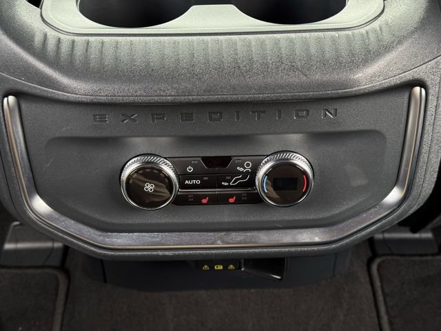 Certified 2026 Ford Expedition Platinum AWD/4WD image 30