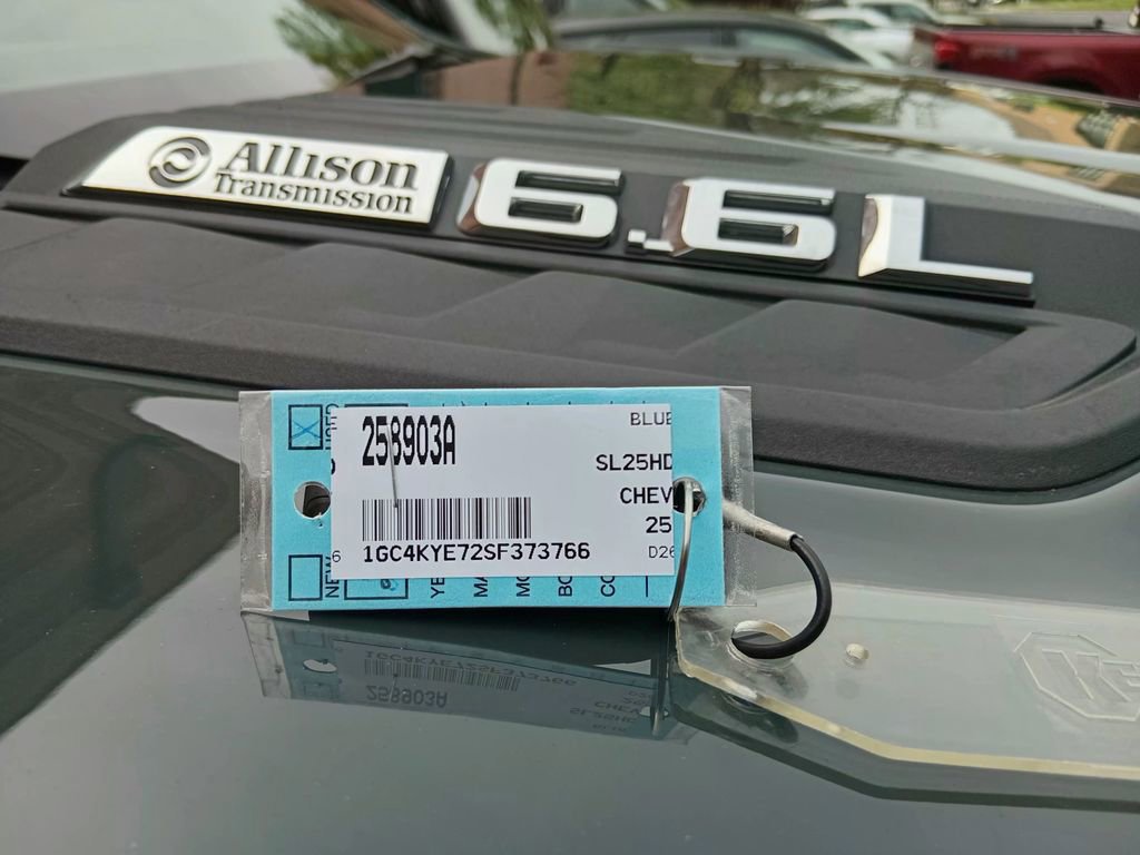 Used 2025 Chevrolet Silverado 2500 ZR2 w/ Technology Package image 28