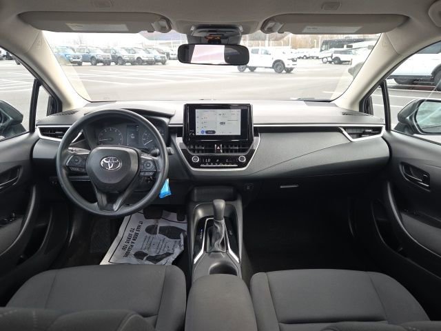 Used 2025 Toyota Corolla LE image 17
