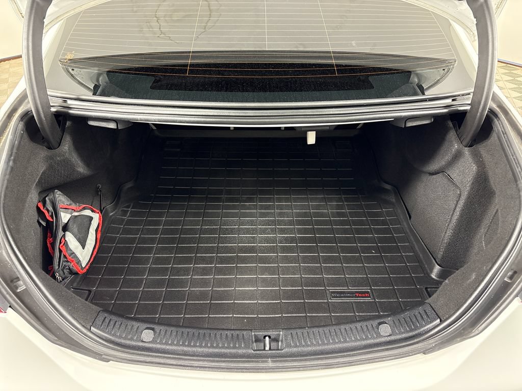 Used 2021 Mercedes-Benz E 350 Sedan image 22