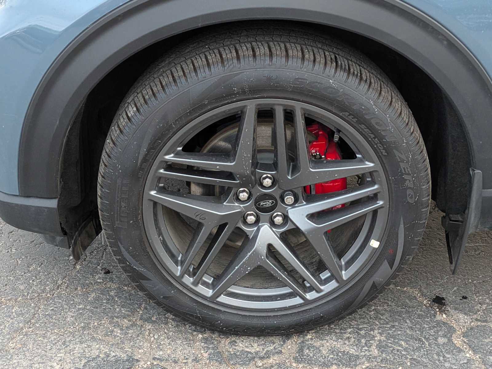 Certified 2025 Ford Explorer ST image 12