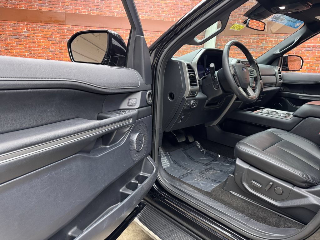Certified 2020 Ford Expedition XLT w/ Equipment Group 202A AWD/4WD image 10