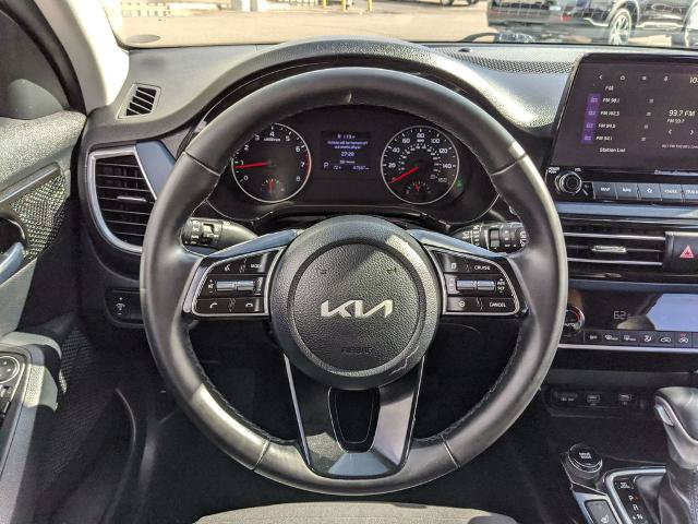 Used 2023 Kia Seltos S w/ Navigation Package AWD/4WD image 10