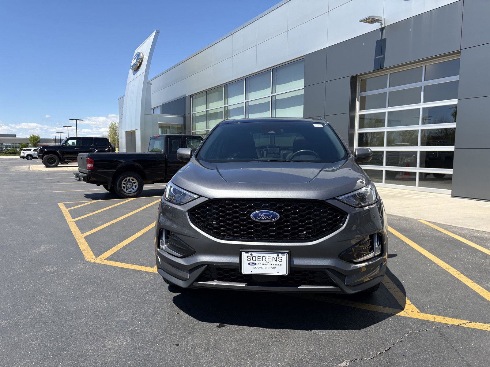 Certified 2024 Ford Edge ST-Line w/ Class II Trailer Tow Package AWD/4WD video 2