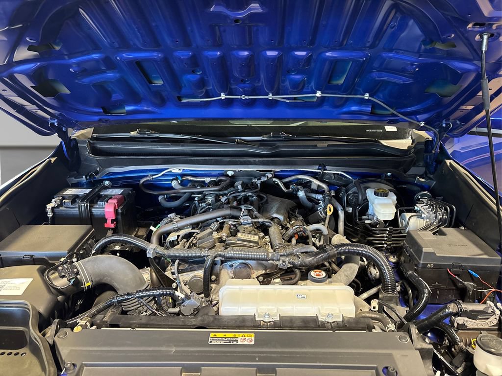 Used 2025 Toyota Tacoma SR5 AWD/4WD image 15