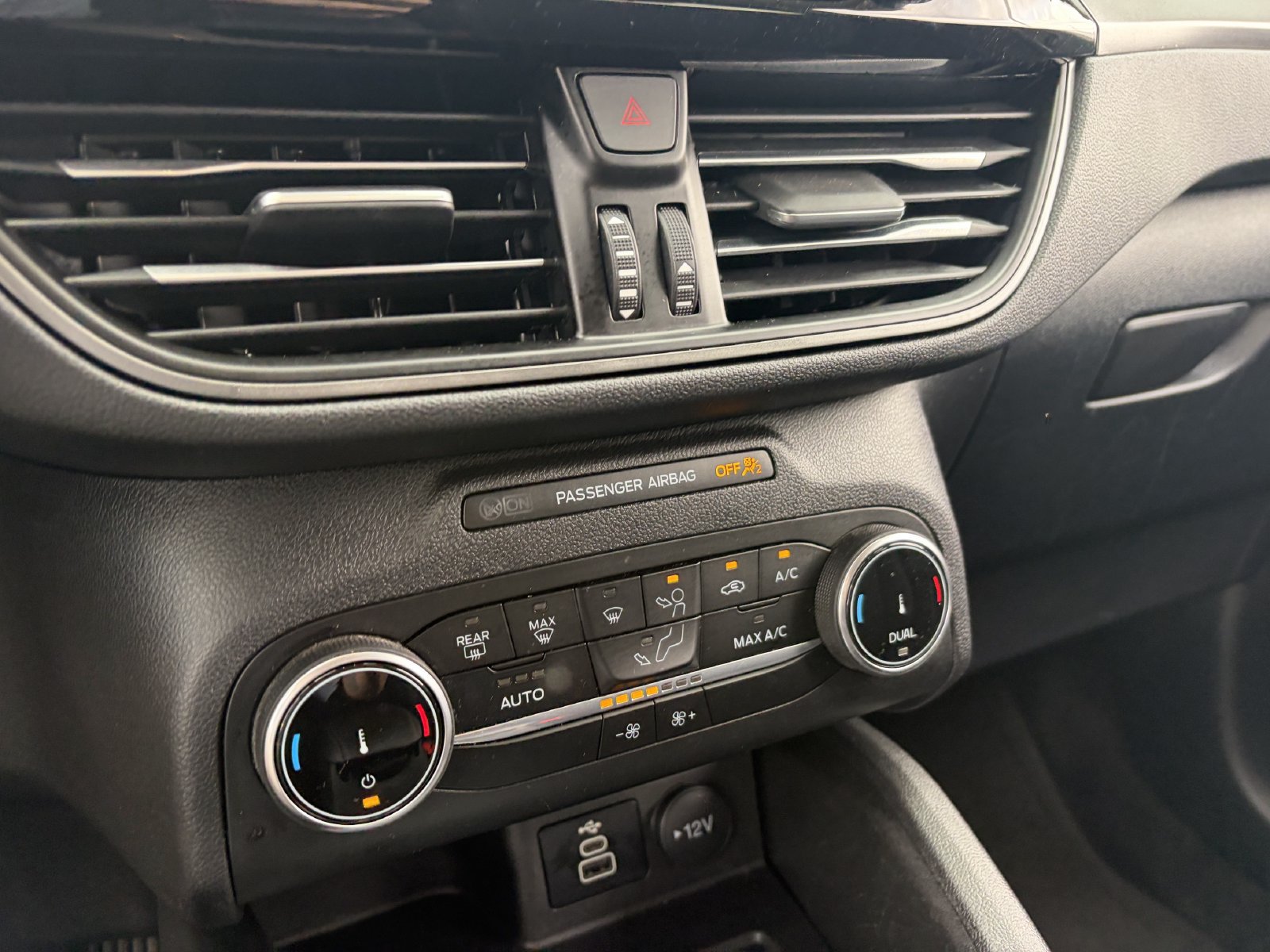 Certified 2024 Ford Escape Active FWD image 32