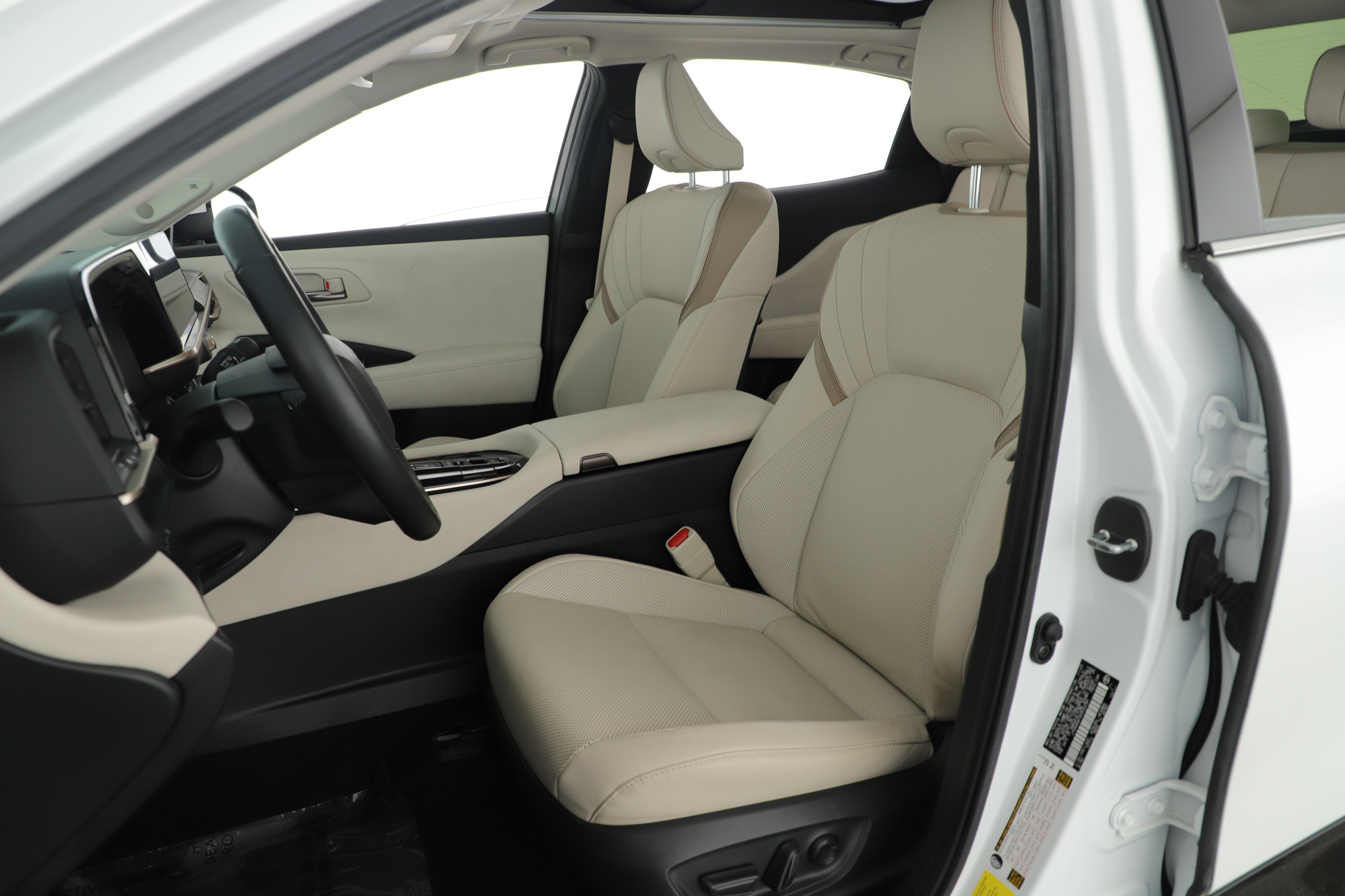 Used 2024 Toyota Crown Limited image 12