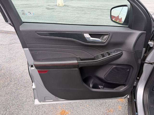 Certified 2024 Ford Escape ST-Line w/ Tech Pack #1 AWD/4WD image 13