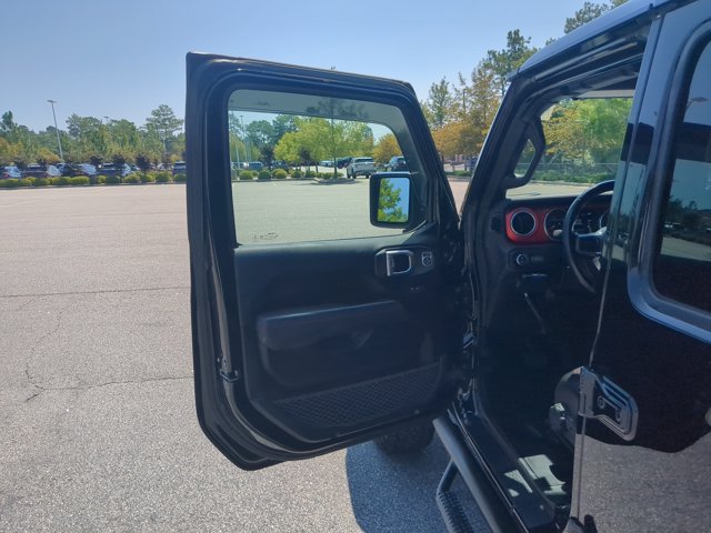 Used 2020 Jeep Gladiator Rubicon AWD/4WD image 13