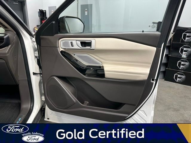 Certified 2022 Ford Explorer Platinum w/ Equipment Group 601A image 33