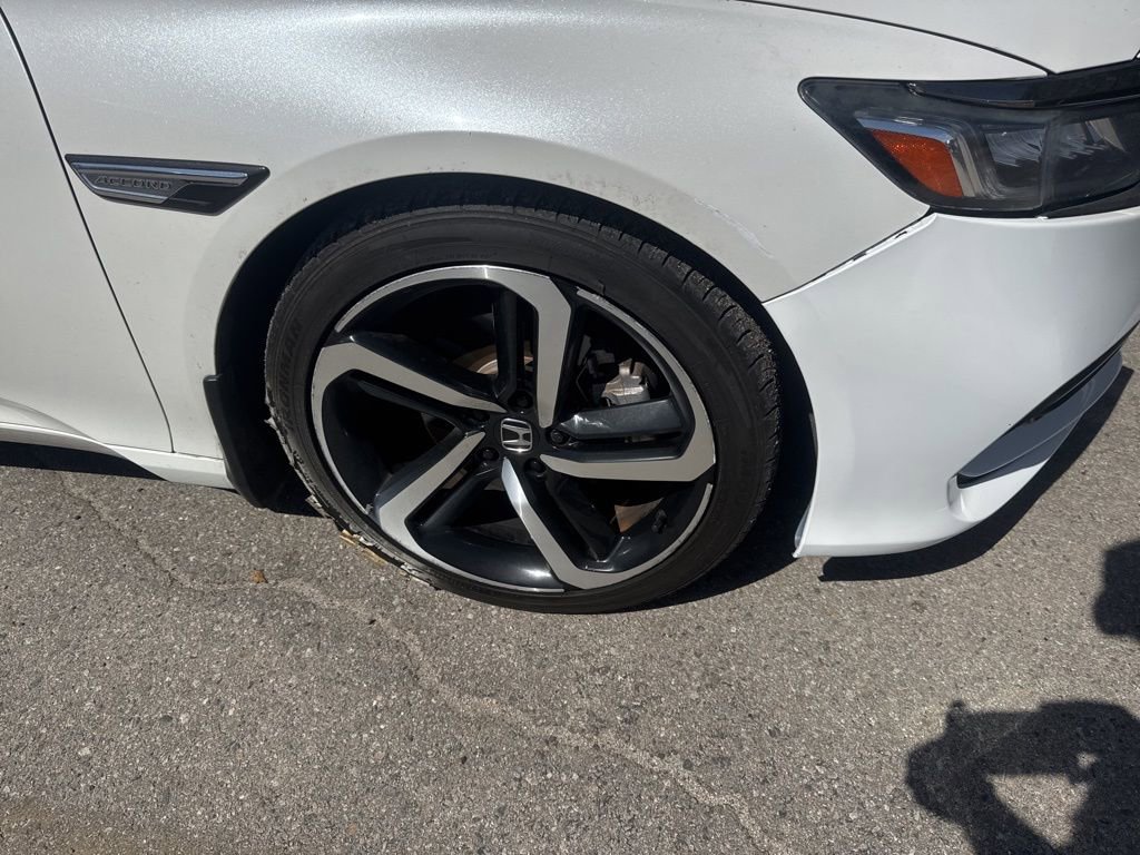 Used 2018 Honda Accord Sport image 2