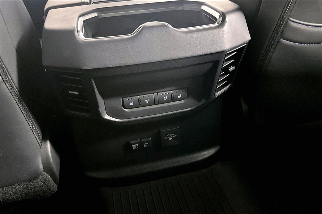 Used 2022 Toyota Tundra Platinum image 27