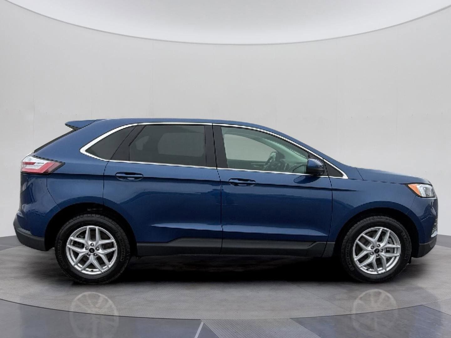 Certified 2023 Ford Edge SEL w/ Convenience Package AWD/4WD image 7