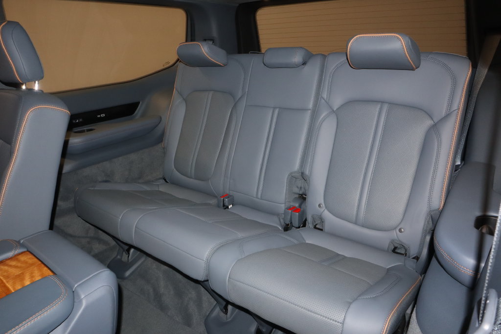Used 2022 Jeep Grand Wagoneer Series II w/ Premium Group II AWD/4WD image 17