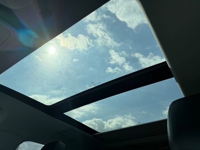 Certified 2022 Ford Explorer XLT w/ Equipment Group 202A image 11