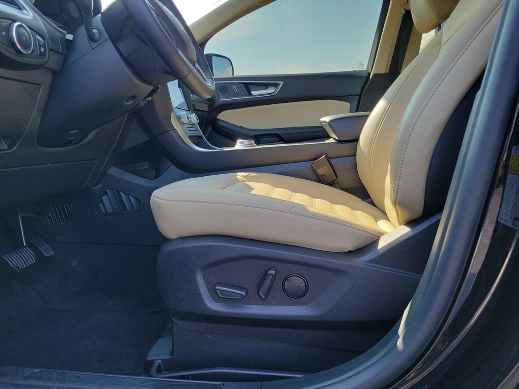 Certified 2024 Ford Edge SEL w/ Convenience Package AWD/4WD image 19