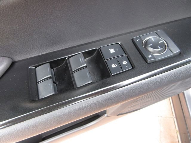 Used 2022 Lexus UX 200 w/ Accessory Package (Z1) image 11