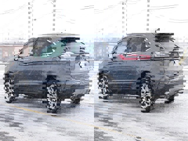 Certified 2024 Ford Edge Titanium image 3