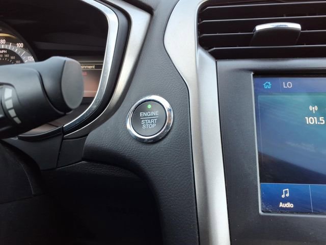 Certified 2020 Ford Fusion SE image 31