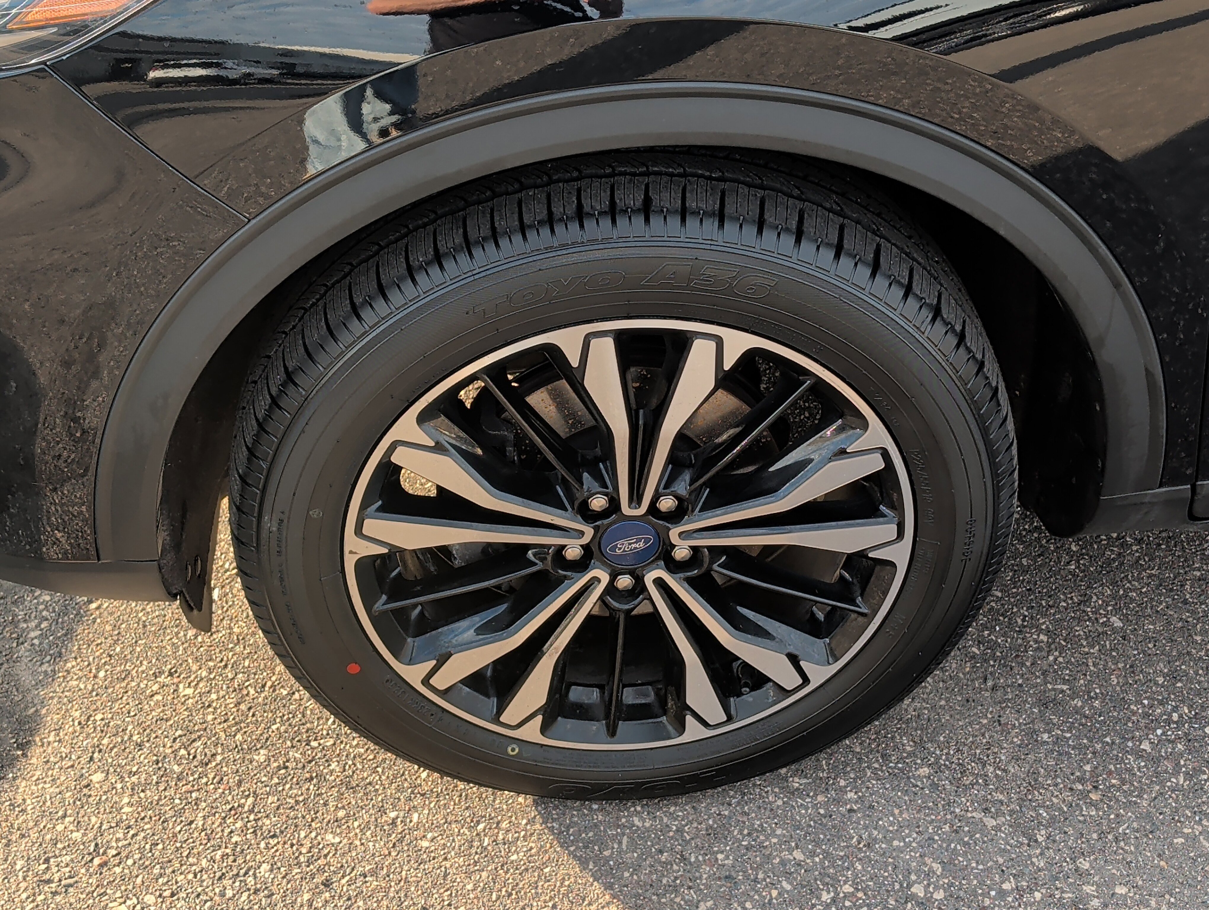 Certified 2022 Ford Escape SE w/ SE Sport Appearance Package image 6