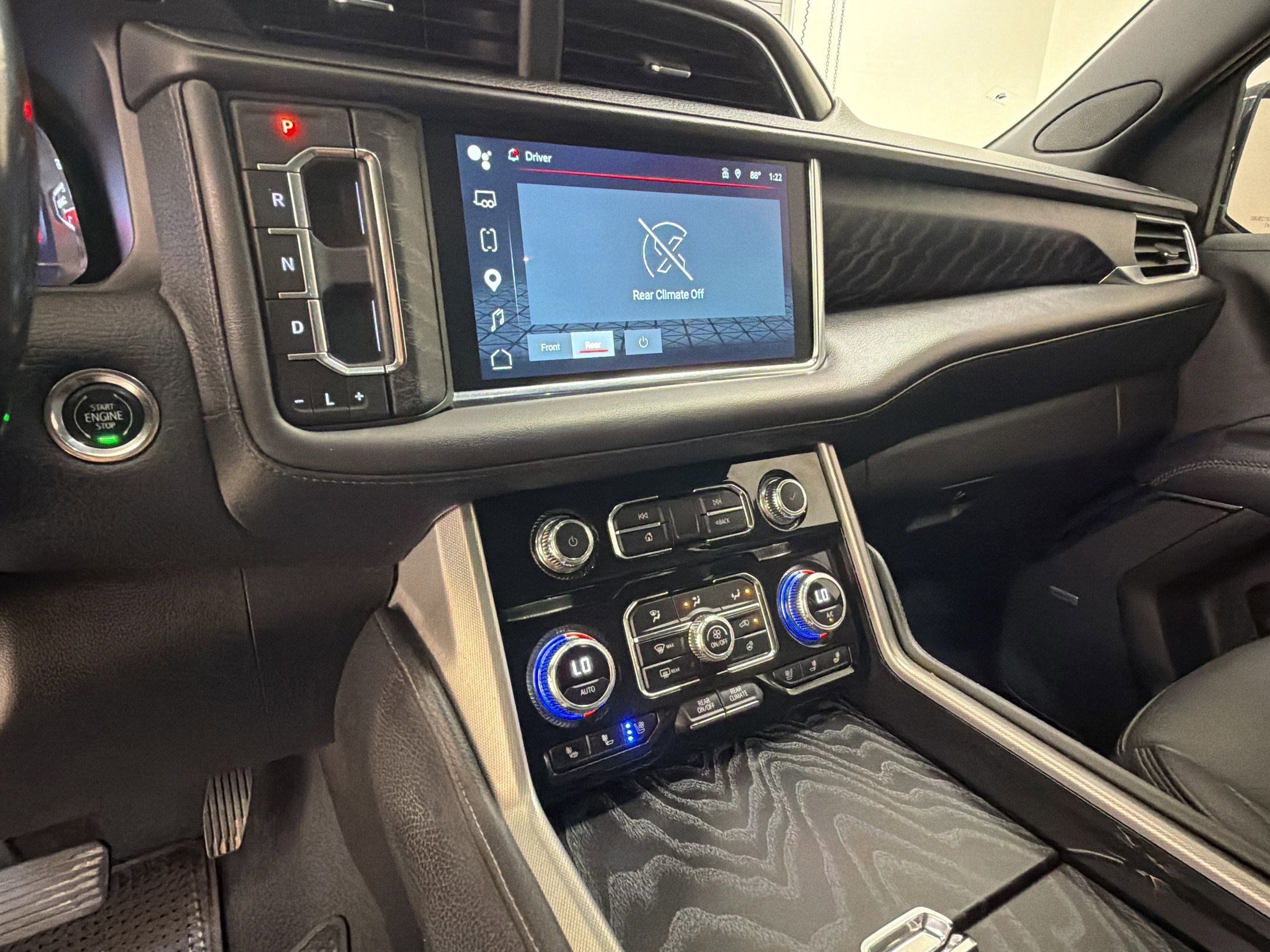 Used 2023 GMC Yukon Denali w/ Denali Reserve Package AWD/4WD image 24