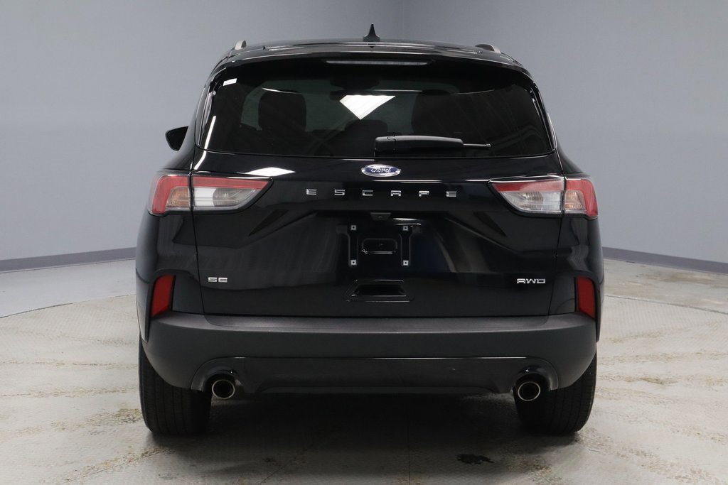 Certified 2022 Ford Escape SE w/ SE Sport Appearance Package image 4