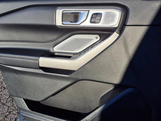 Certified 2023 Ford Explorer Limited w/ Limited Technology Package image 24