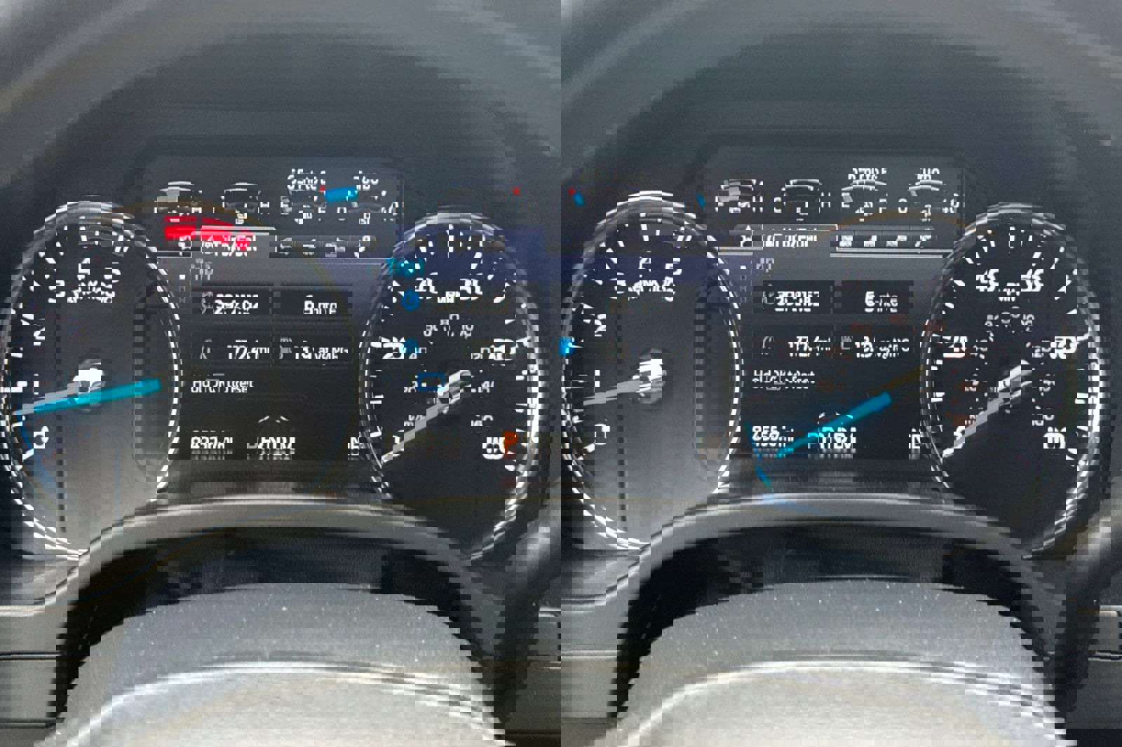 Certified 2022 Ford F350 Lariat w/ Black Appearance Package image 25