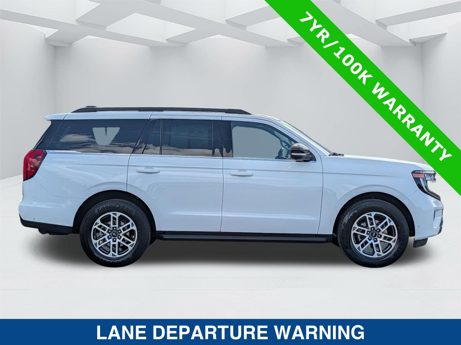 Certified 2025 Ford Expedition Active RWD image 4