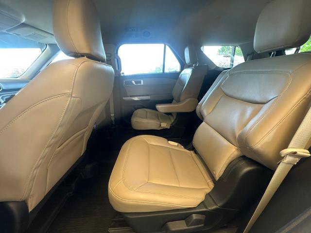 Certified 2022 Ford Explorer XLT w/ Equipment Group 202A RWD image 5