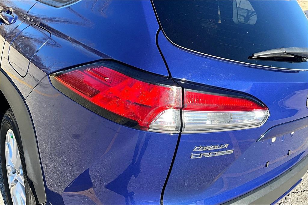 Used 2022 Toyota Corolla Cross LE FWD image 29