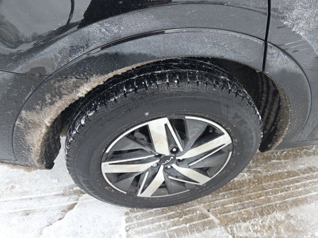 Used 2022 Kia Sorento S w/ Panoramic Sunroof Package image 10