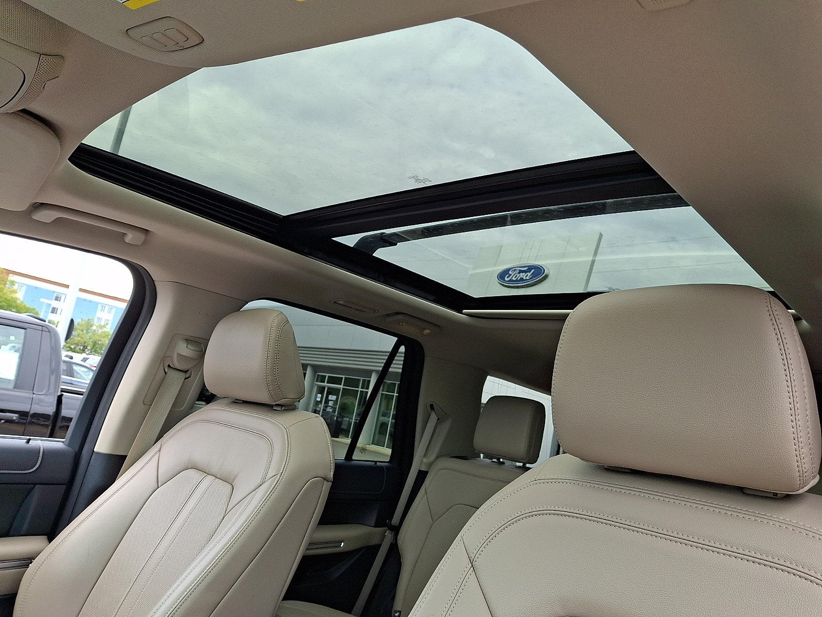 Certified 2023 Ford Expedition Limited AWD/4WD image 21