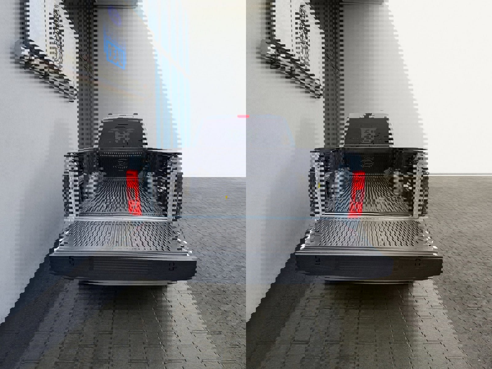 Certified 2022 Ford F150 XLT w/ Equipment Group 302A High image 25