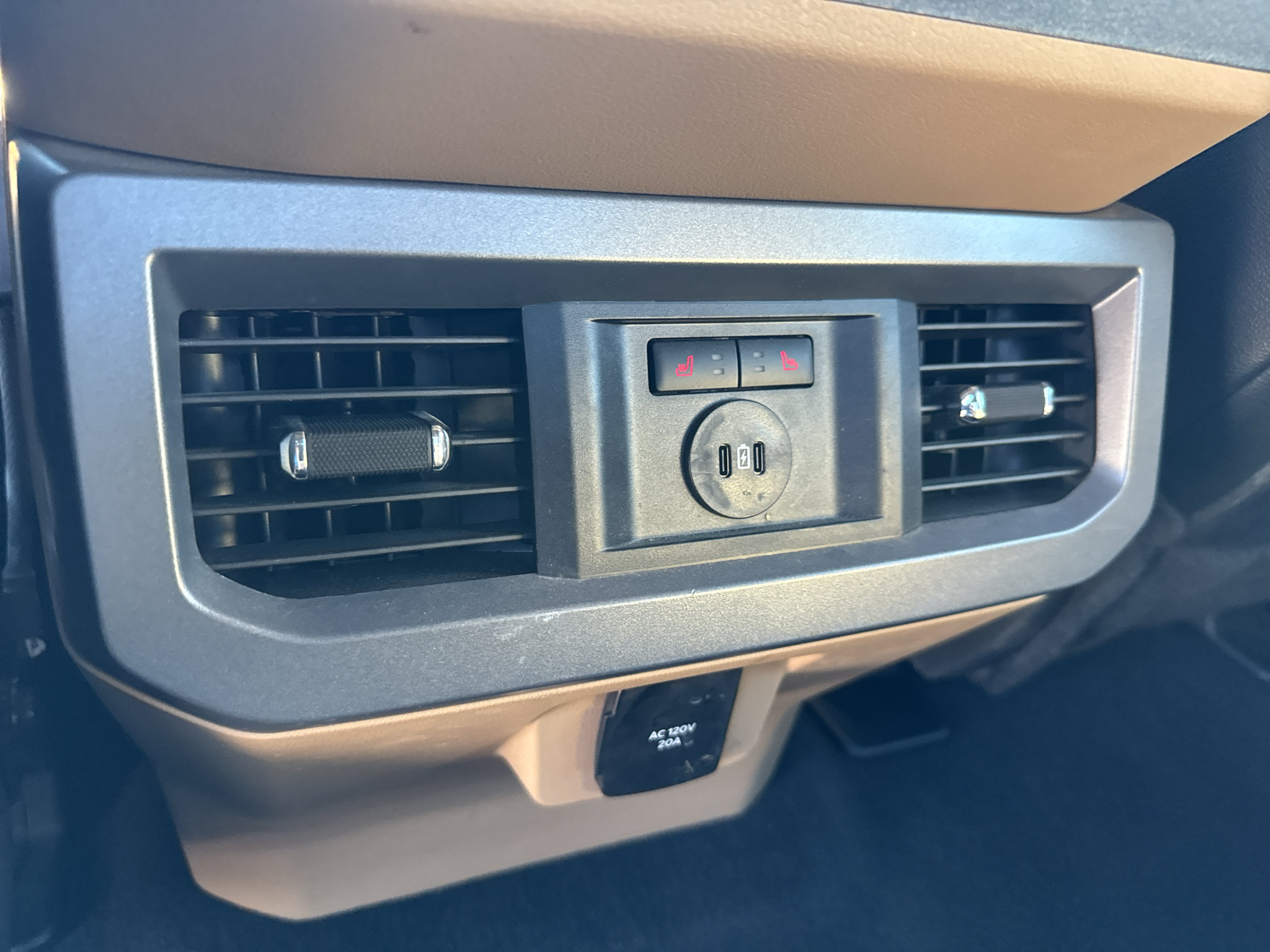 Certified 2025 Ford F250 Lariat w/ Lariat Ultimate Package AWD/4WD image 22