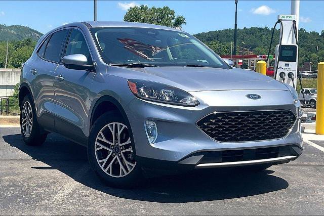 Certified 2022 Ford Escape SEL w/ Technology Package AWD/4WD image 2