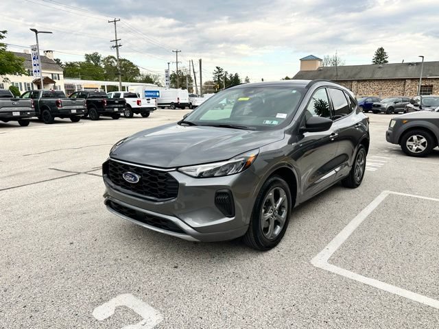 Certified 2024 Ford Escape ST-Line w/ Tech Pack #1 AWD/4WD image 5