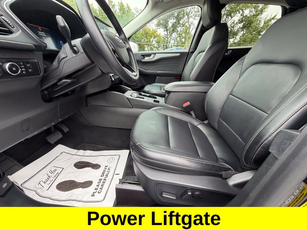 Certified 2025 Ford Escape Platinum AWD/4WD image 11