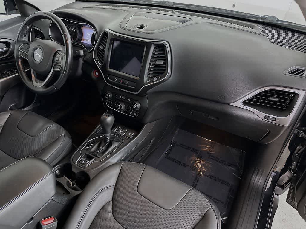 Used 2021 Jeep Cherokee Latitude Lux w/ Comfort/Convenience Group FWD image 32