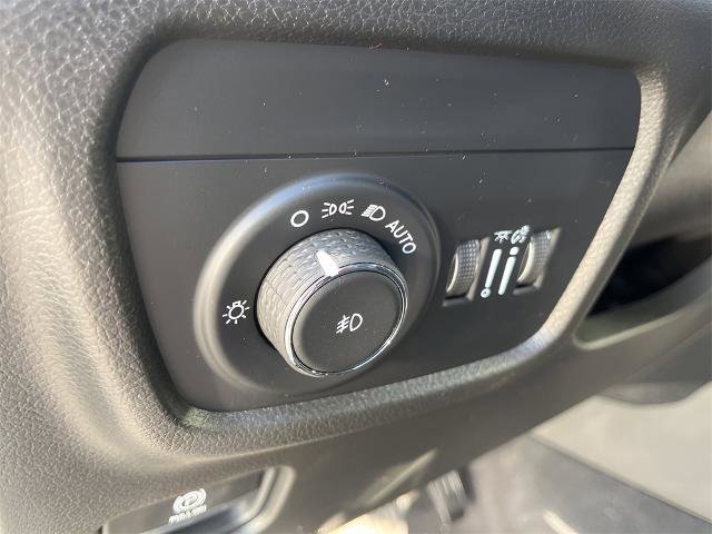 Used 2021 Jeep Grand Cherokee L Overland w/ Luxury Tech Group IV image 29