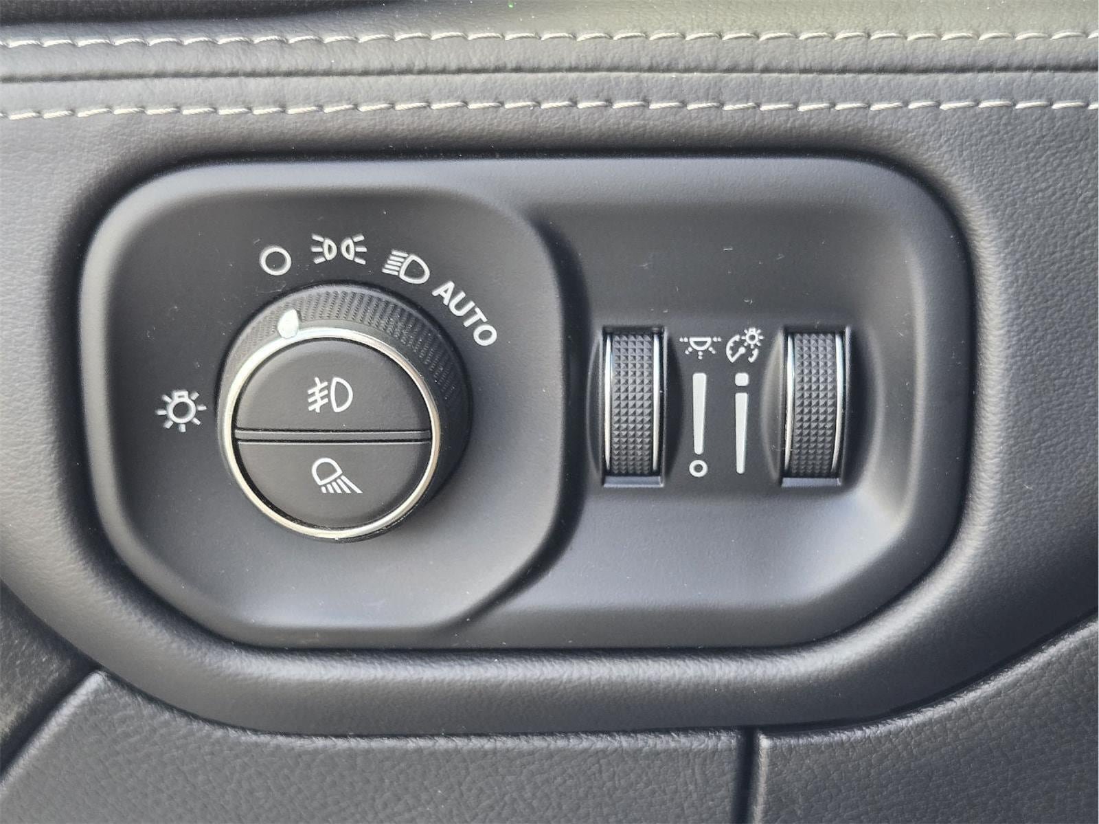 Used 2024 RAM 3500 Limited AWD/4WD image 20