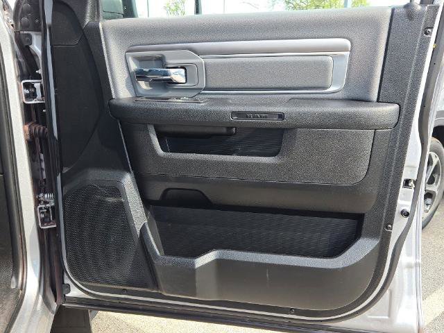 Used 2022 RAM 1500 Classic SLT image 7