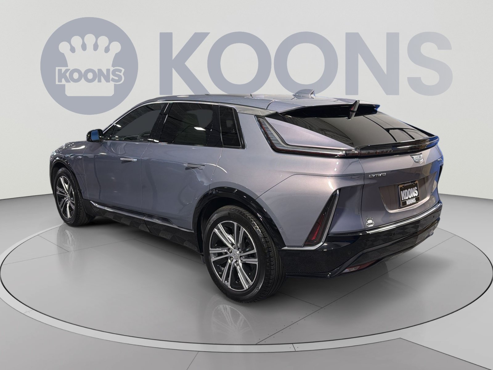 Used 2024 Cadillac Lyriq Luxury AWD/4WD image 4